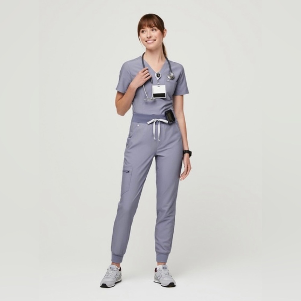 FIGS 2X scrub set